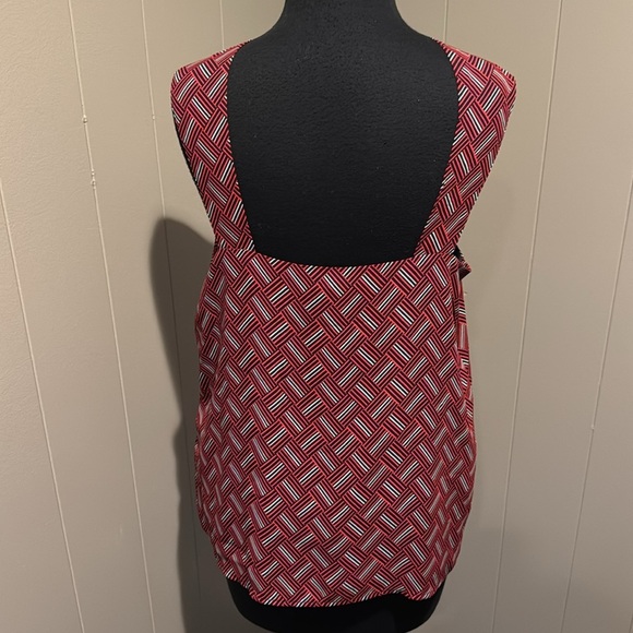 Banana Republic navy/red geometric lattice print lined twisted strap lined top - Picture 4 of 6